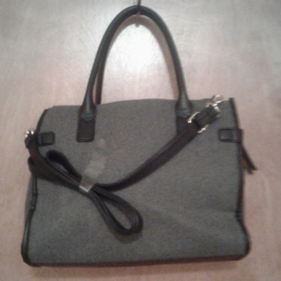 Gray flannel purse with decorative striping - Picture 2 of 2